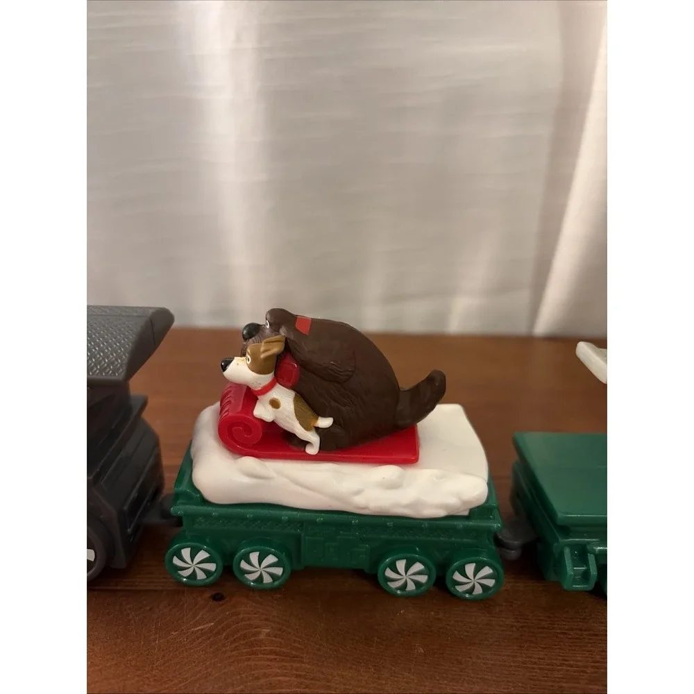 McDonald's Happy Meal Toy Train 5 Cars Holiday‎ Express 2017
